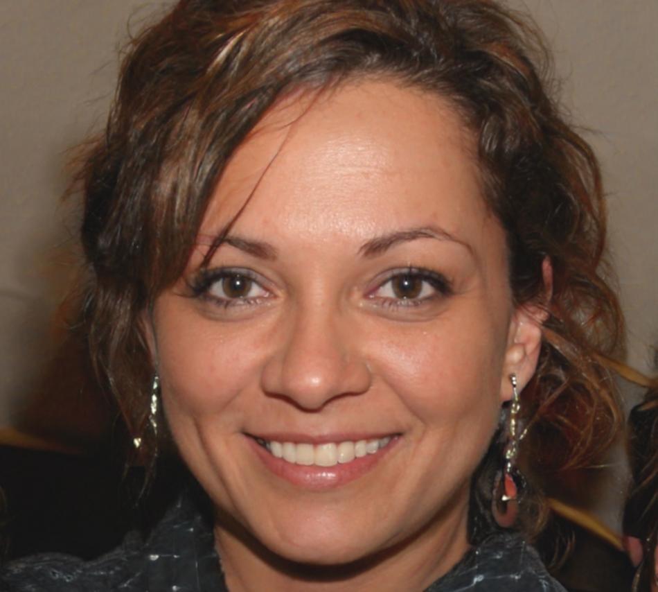 Portrait d'Émilie Rousseau, experte optimisation financière